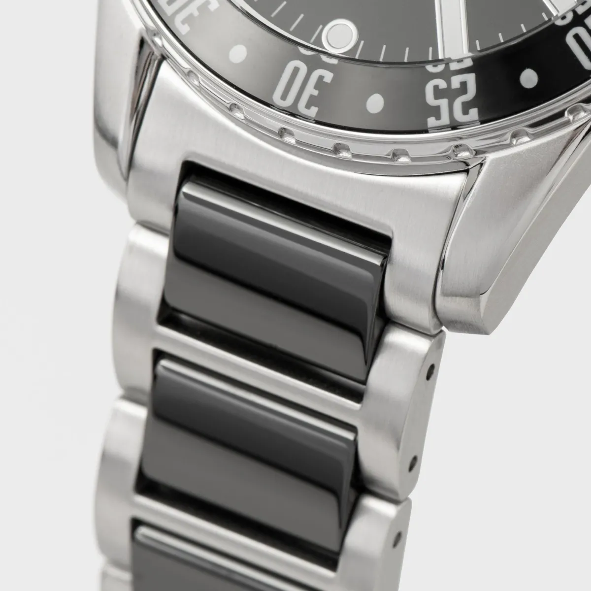 Jacques Lemans Liverpool 42-12A> High-Tech Ceramic